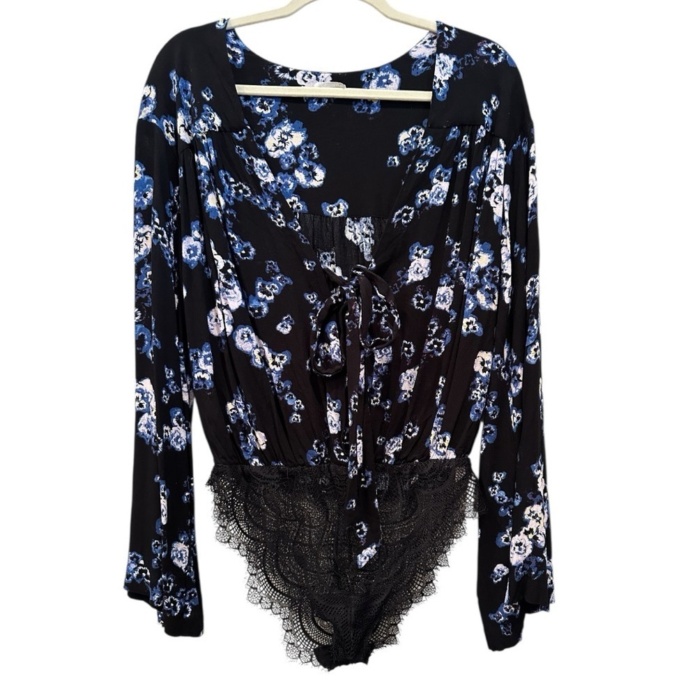 Intimately by Free People Forties Feels Black Floral and Lace Bodysuit Sz M - Picture 3 of 11